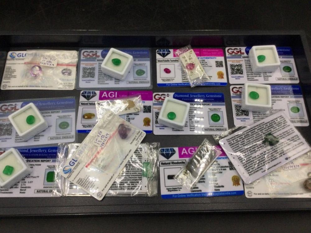 Lot 283: Gemstones