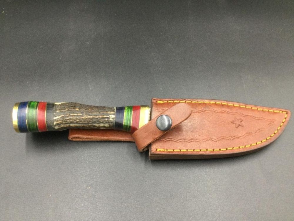 Lot 40: Knife Damascus Steel w/Sheath