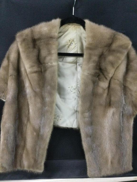 Lot 61: Vintage Mink Stole