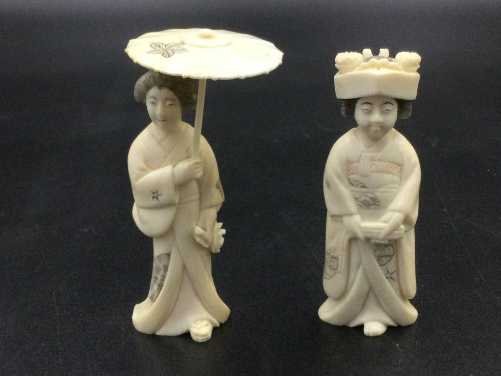 Lot 62: Carved Figures