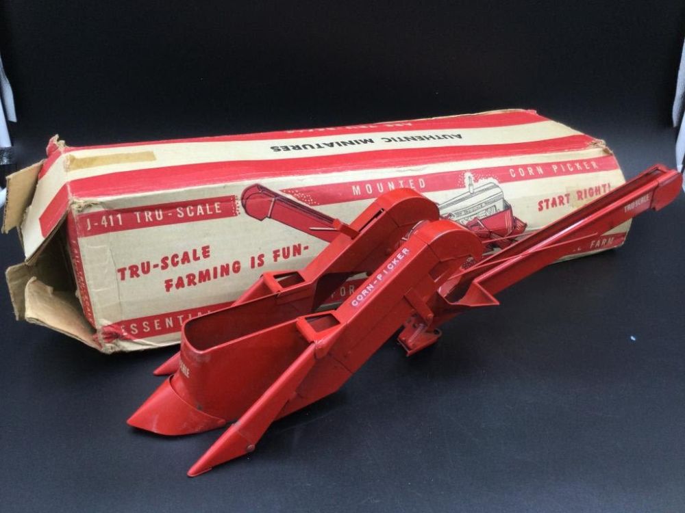Lot 73: J-411 Tru-Scale Mounted Corn Picker