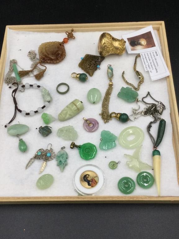 Lot 98: Vintage Mix Lot