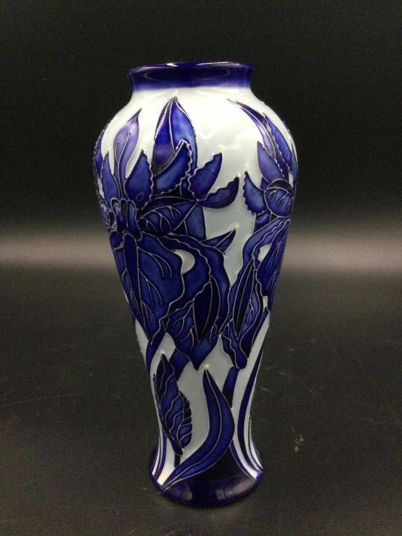 Lot 111: Moorcroft England Porcelain Vase