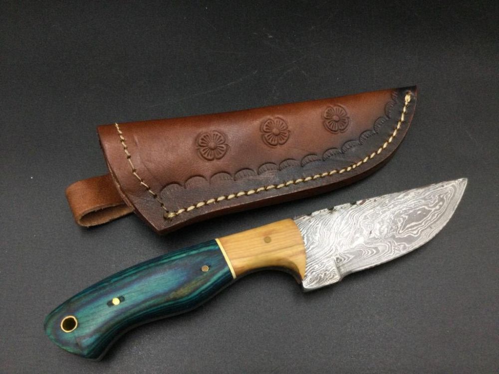 Lot 126: Damascus Steel Knife