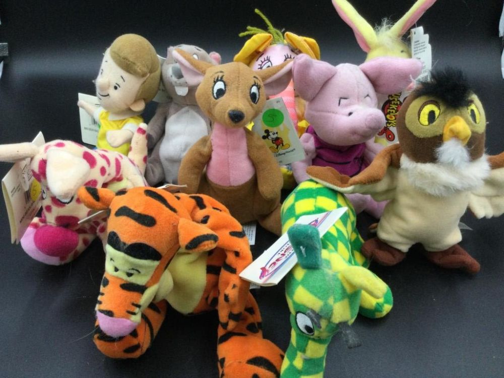 Lot 141: Disney Beanies