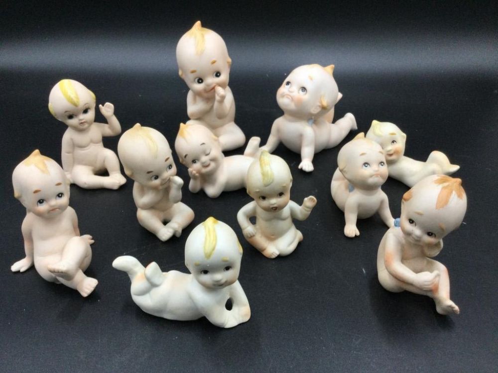 Lot 160: Vintage Piano Babies