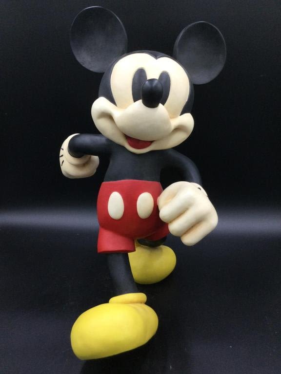 Lot 166: Mickey Mouse Sculpture/Dispay