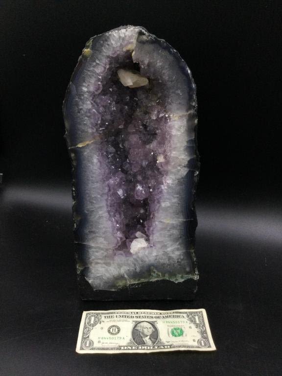 Lot 173: Amethyst Cathedral