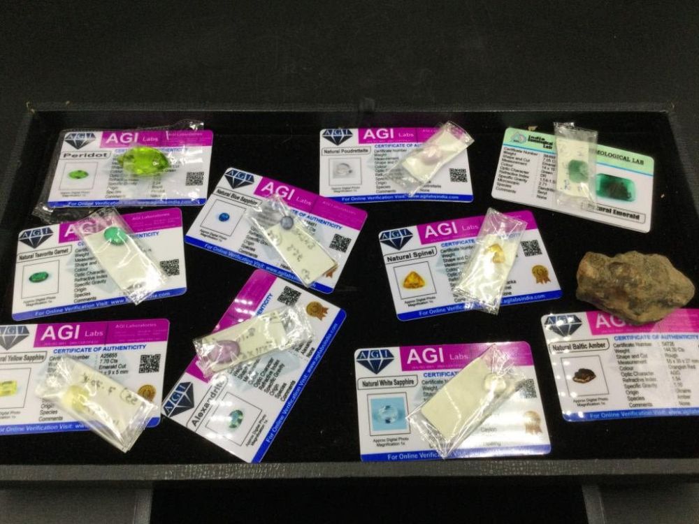 Lot 181: Gemstones
