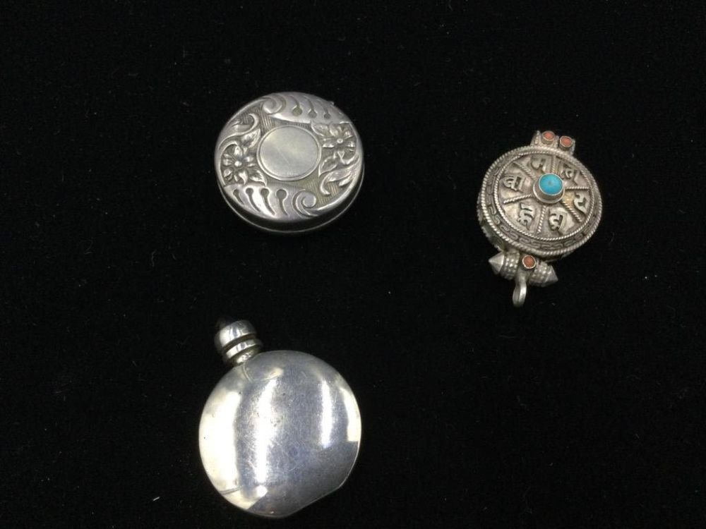 Lot 182: Sterling items