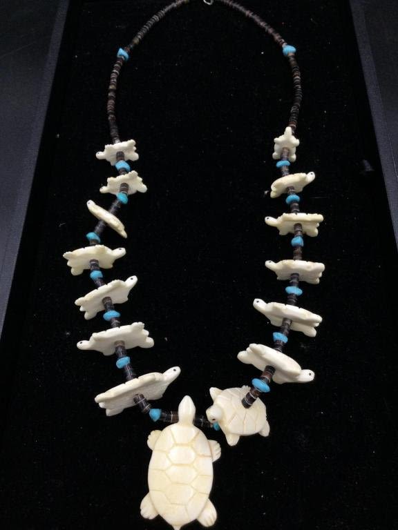 Lot 198: Zuni Hand Carved Turtles Fetish Necklace