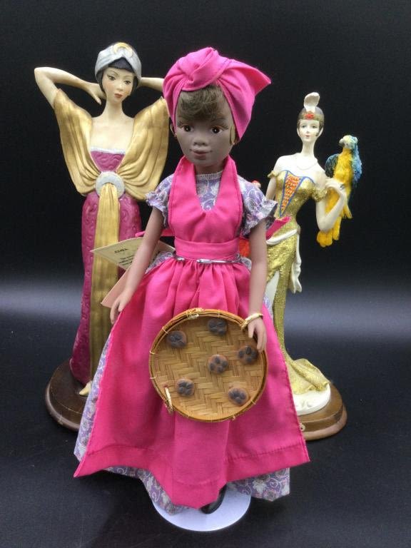 Lot 207: Figurines