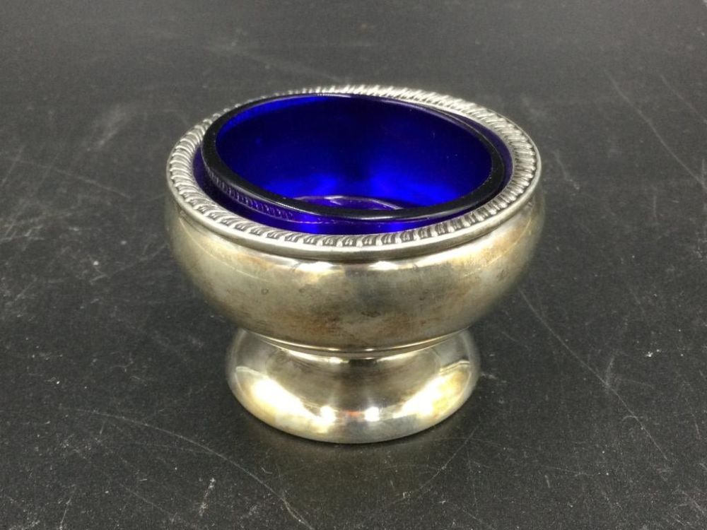 Lot 218: Vintage Sterling Salt