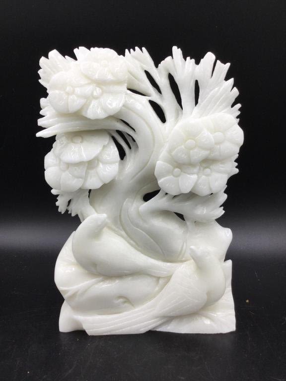 Lot 231: Jade Statue