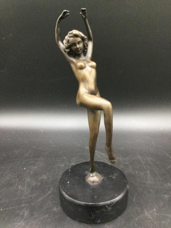 Lot 240: Bronze Art Nouveau