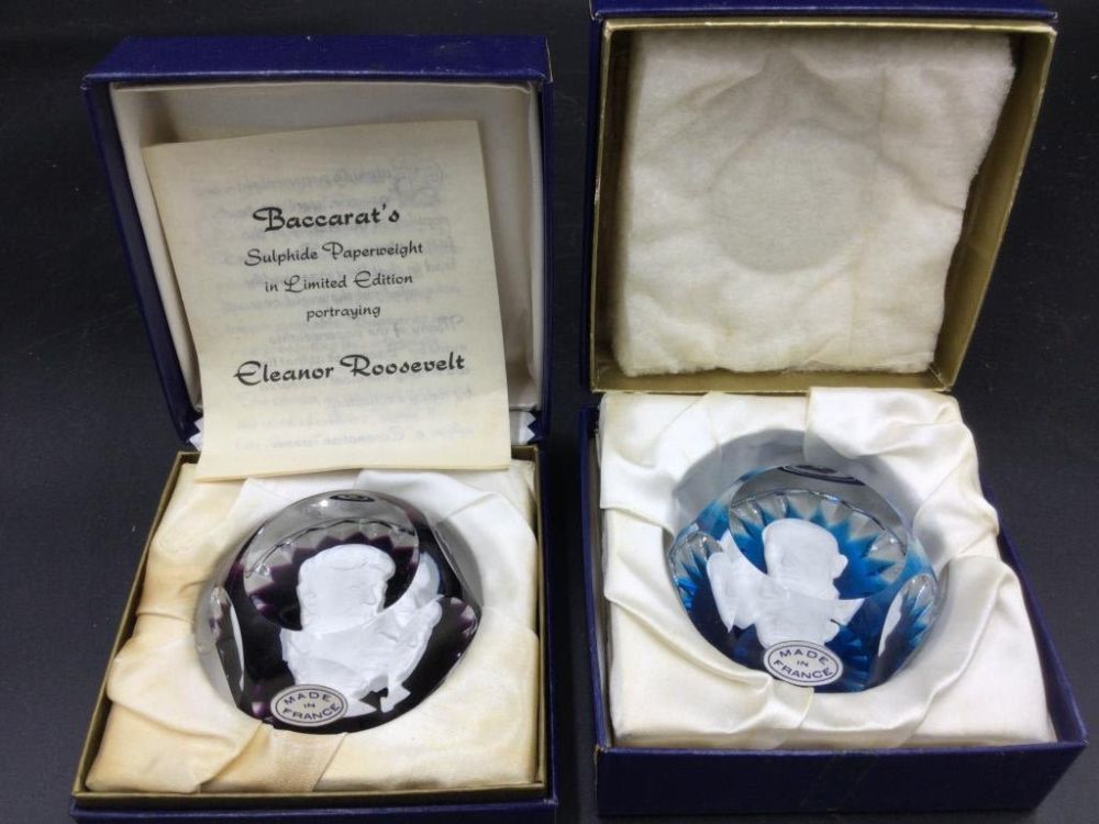 Lot 254: Baccarat's Papeweight