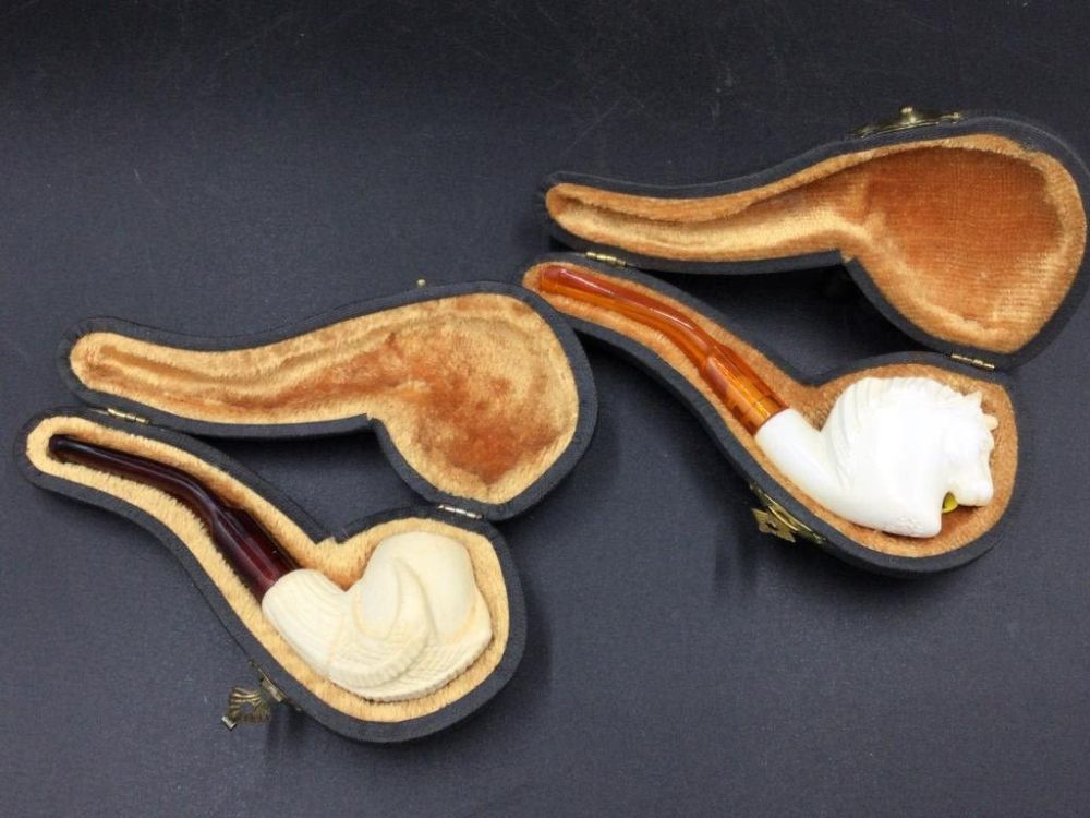 Lot 272: Meerschaum Pipes