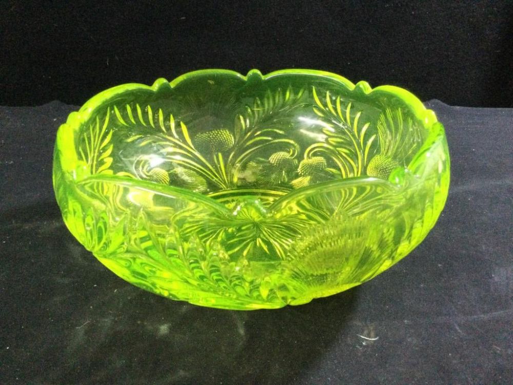 Lot 4: Vaseline Glass