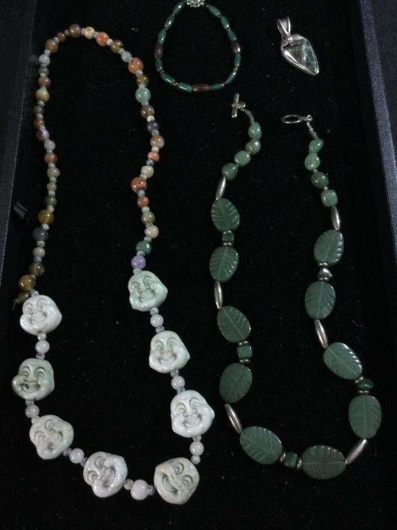 Lot 21: Gemstone Jewelry