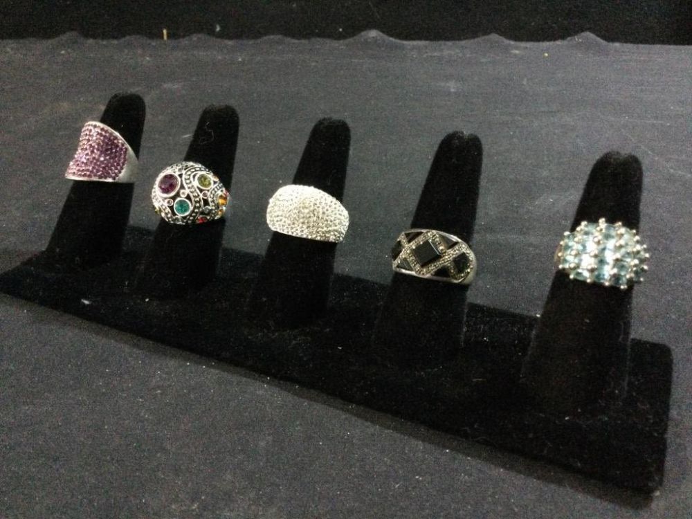 Lot 27: Sterling Rings