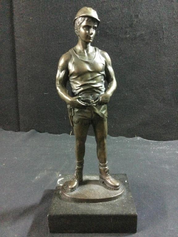 Lot 183: Bronze Statue