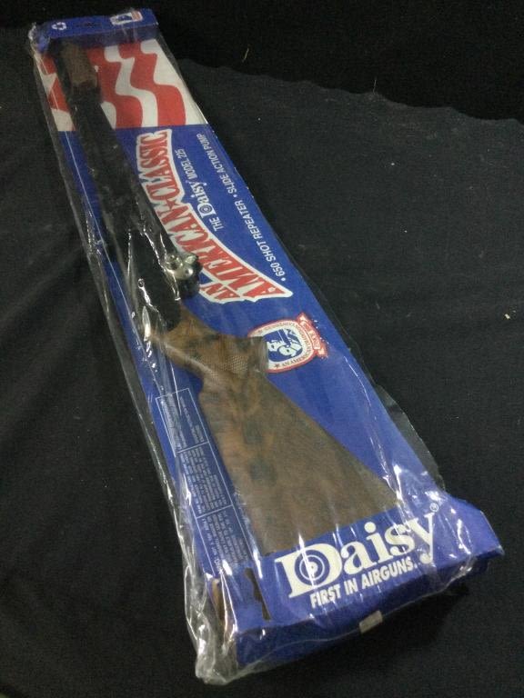 Lot 194: Daisey Model 225 BB Gun