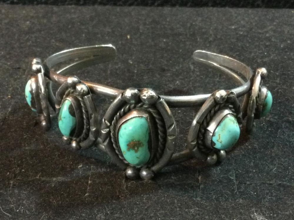 Lot 220: Navajo Cuff