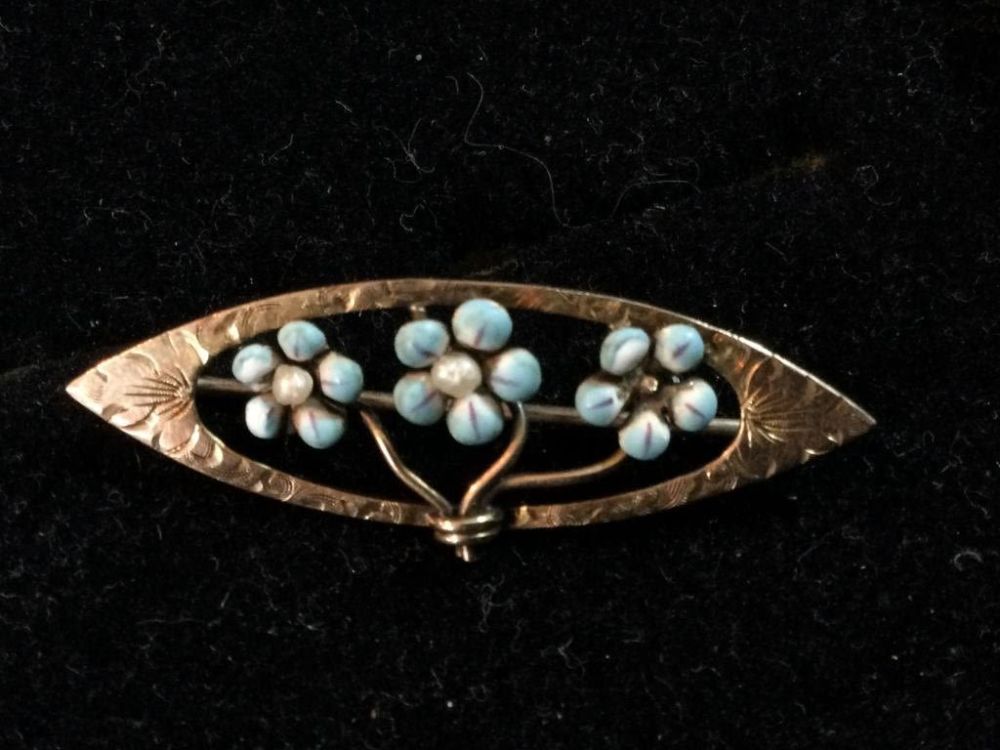 Lot 229: Vintage 10k Pin