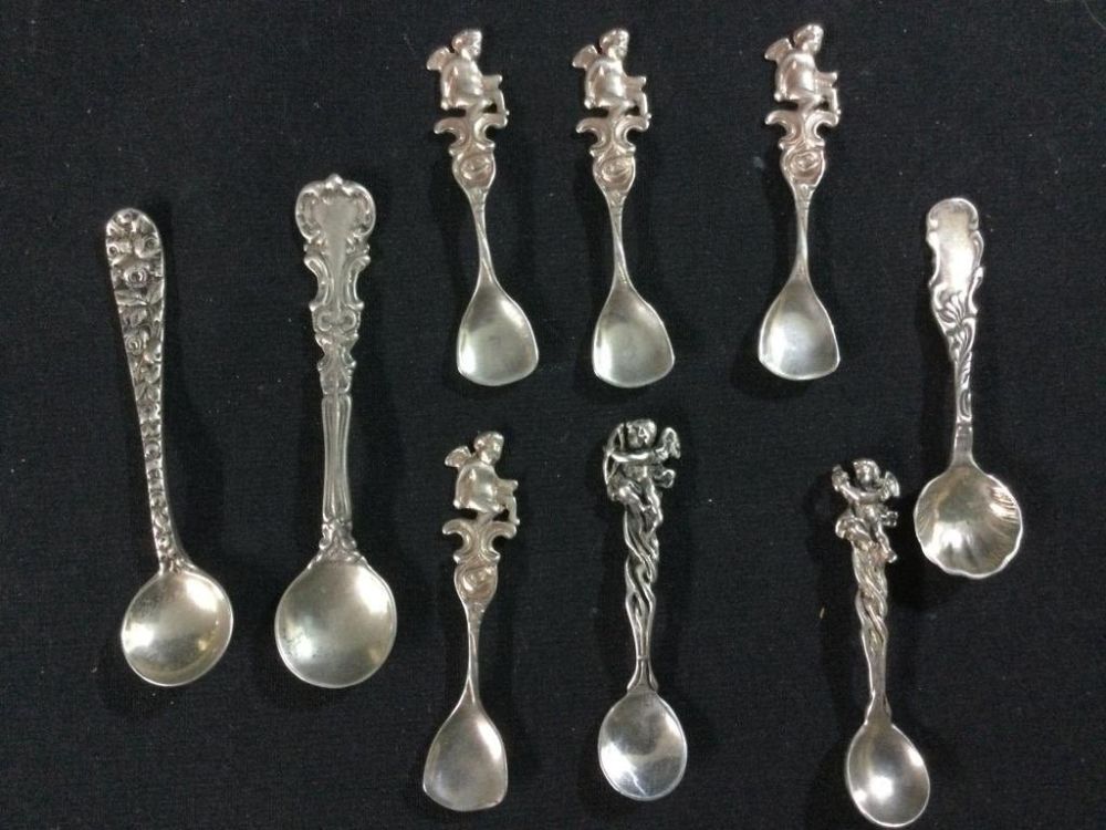 Lot 285: Silver Salt Spoons