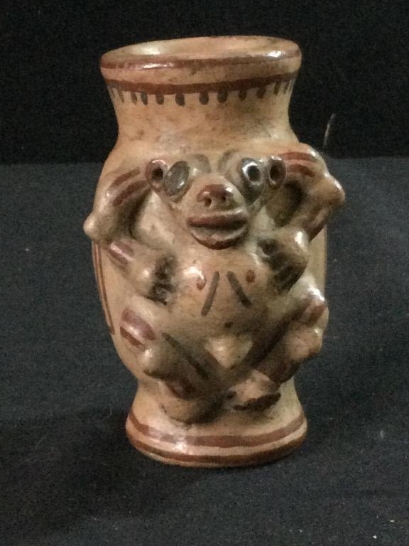 Lot 94: Columbian Pottery
