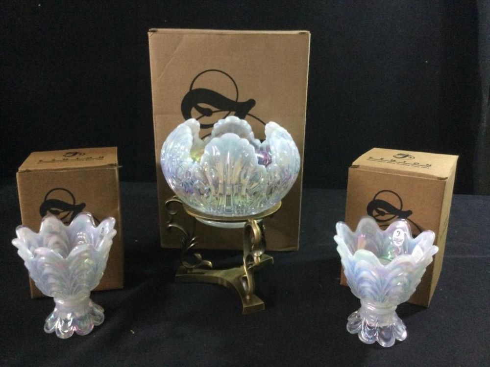 Lot 106: Fenton Glassware