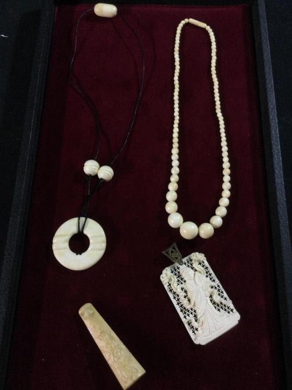 Lot 139: Vintage Carved Necklace
