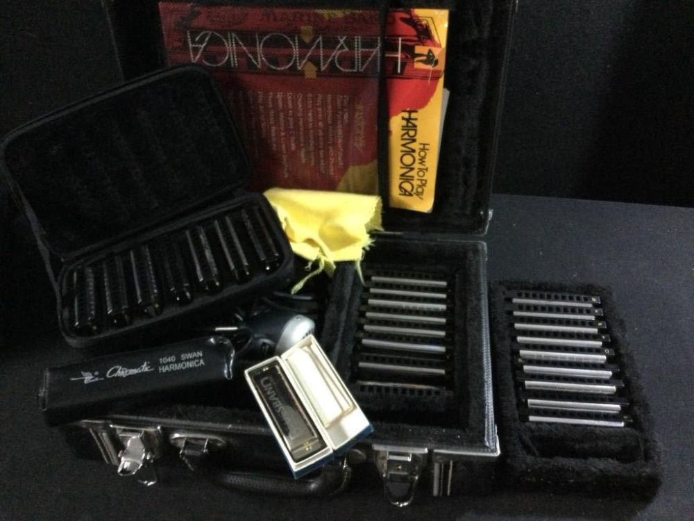 Lot 186: Hohner Harmonicas