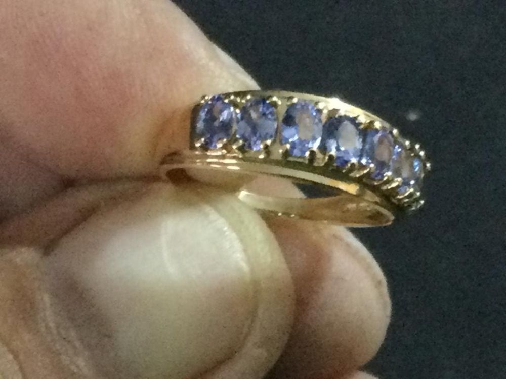 Lot 199: 10kt Gold Ring