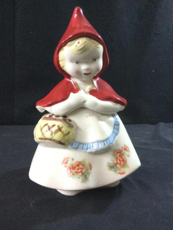 Lot 11: Vintage McCoy Cookie Jar