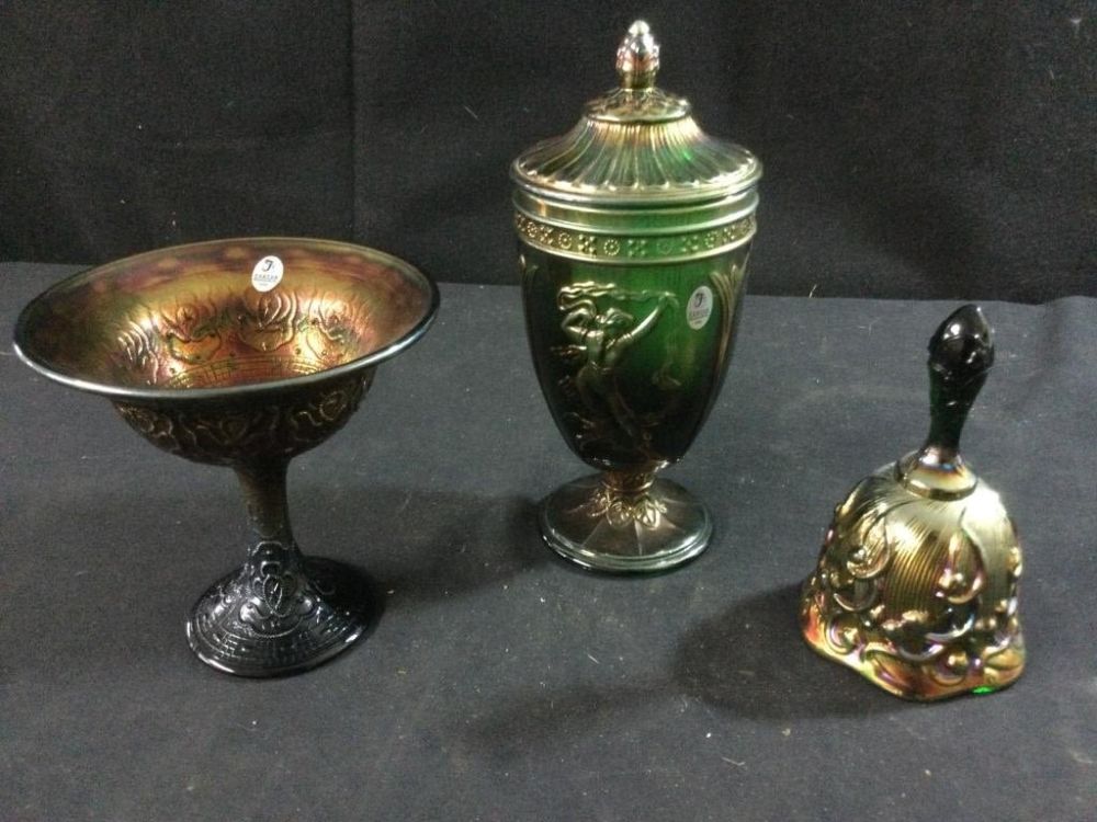 Lot 23: Fenton Glassware
