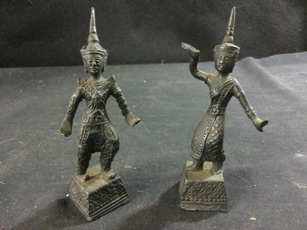 Lot 33: Vintage Statues