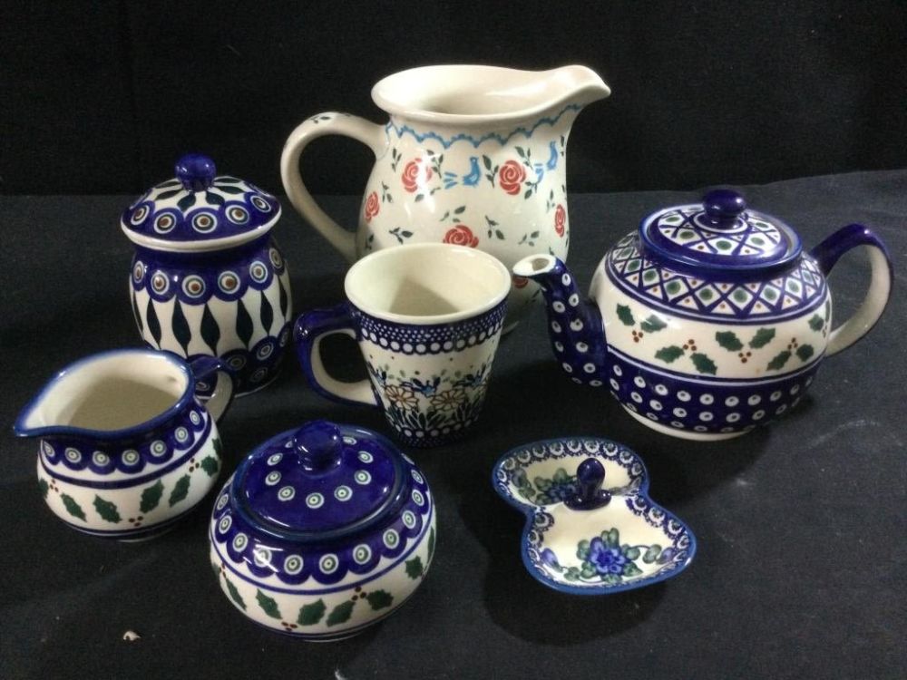 Lot 34: Polish Pottery