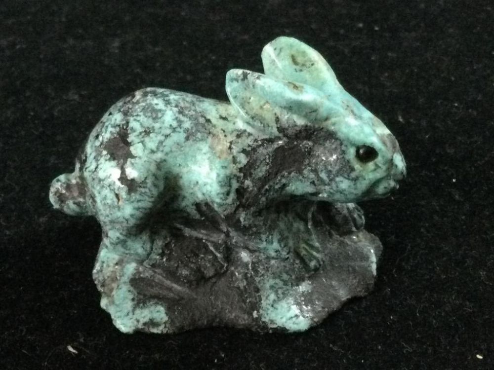 Lot 69: Carved Turquoise Rabbit