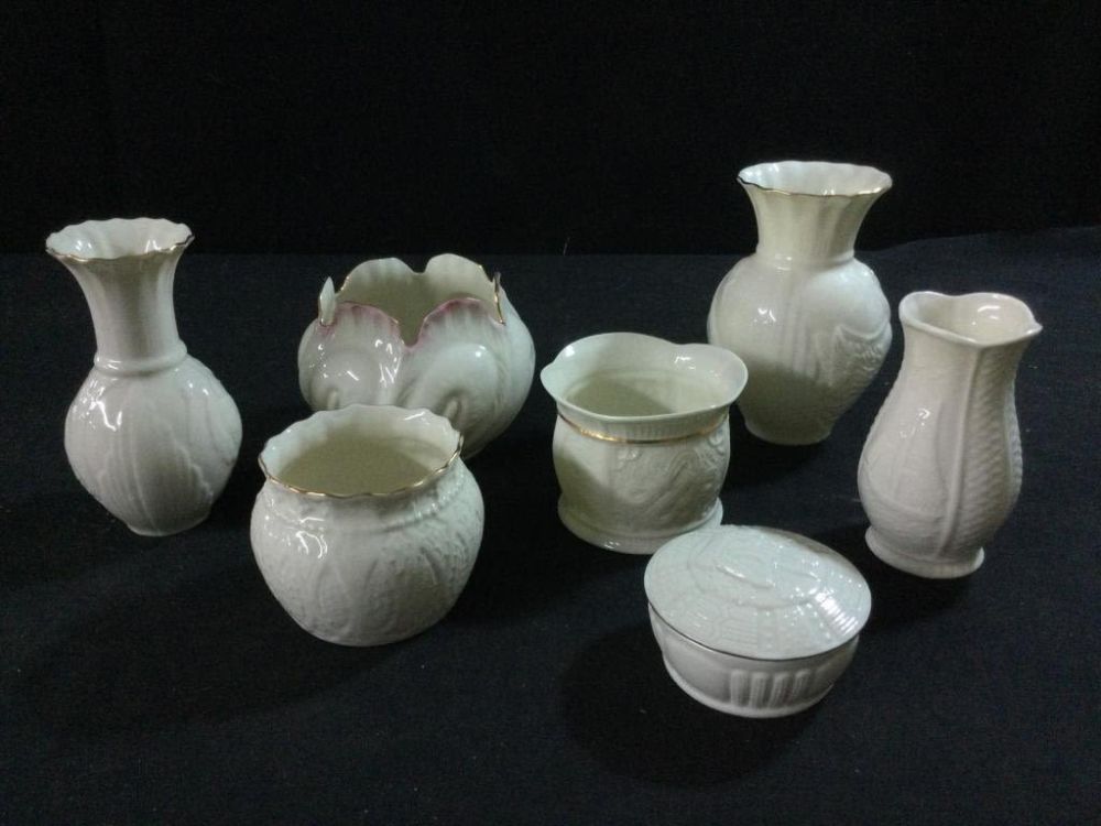 Lot 77: Belleek