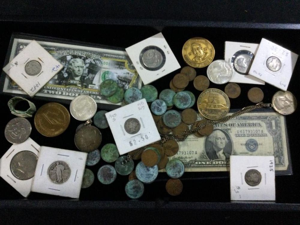 Lot 79: Mix Coins & Paper Money