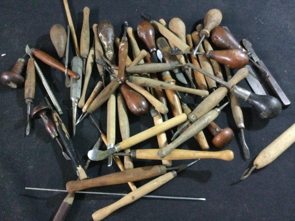 Lot 93: Antique Wood Carving Tools