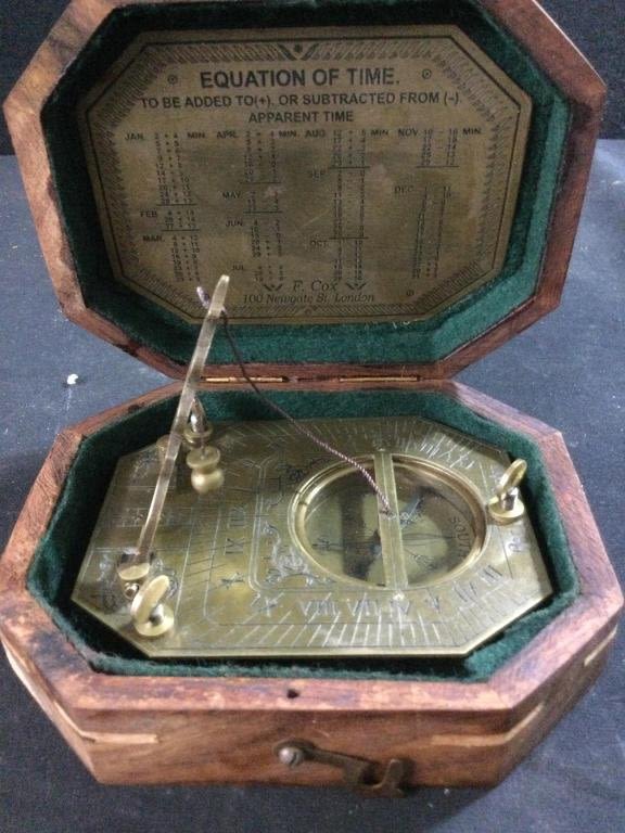 Lot 127: Compass