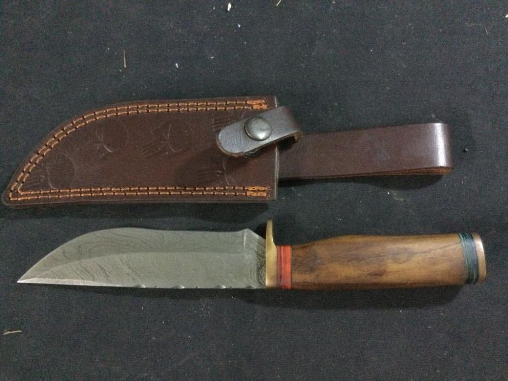 Lot 141: Skinning Knife w/Damascus Steel