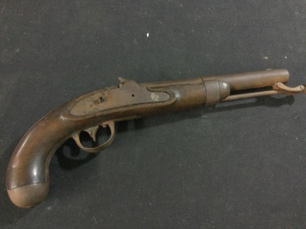 Lot 155: Antique Black Powder Gun