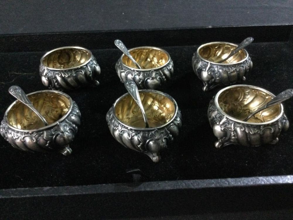 Lot 172: Sterling Salt Cellars & Spoon