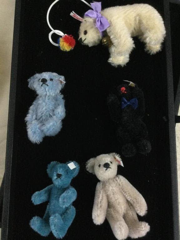 Lot 224: Antique Miniature Steiffs