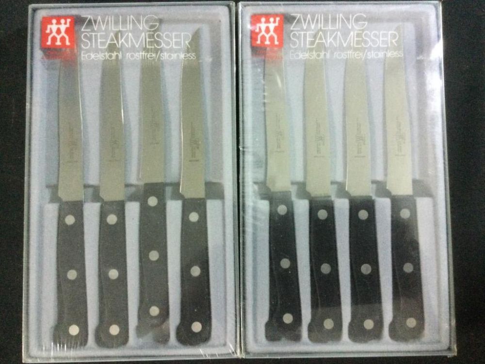 Lot 235: Zwilling Steakmesser Knives