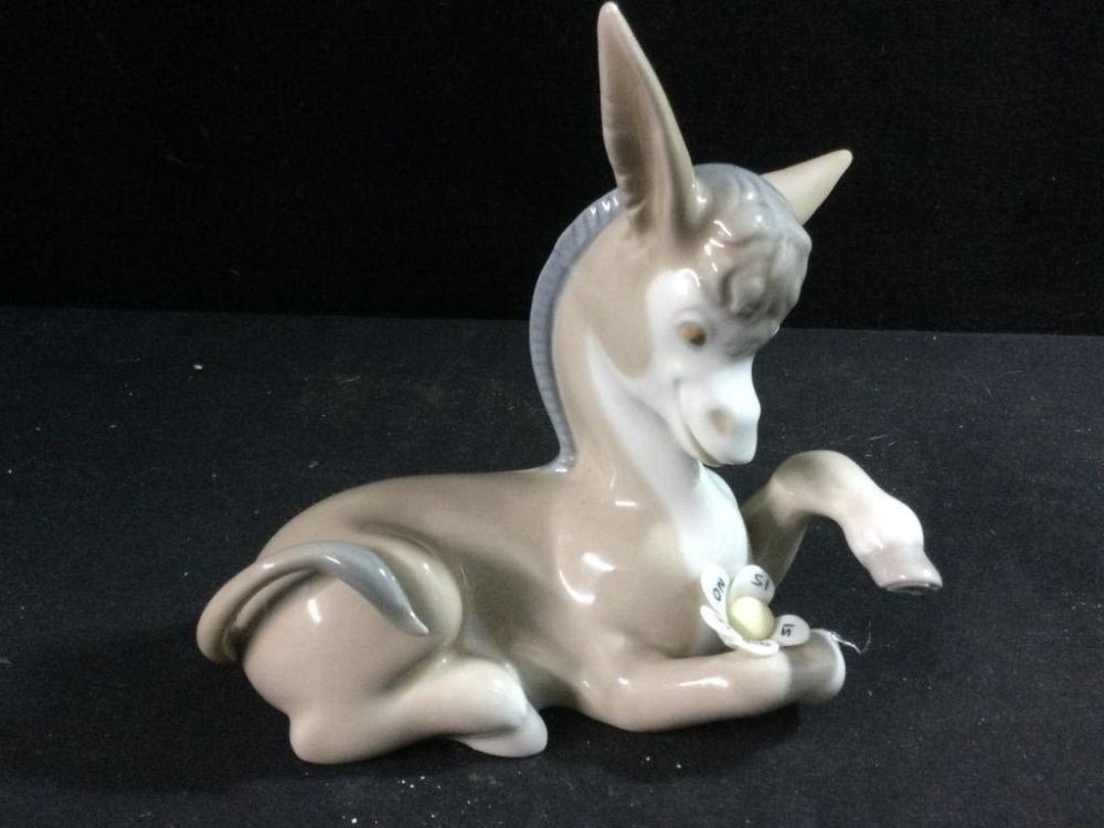 Lot 246: Lladro Donkey in Love