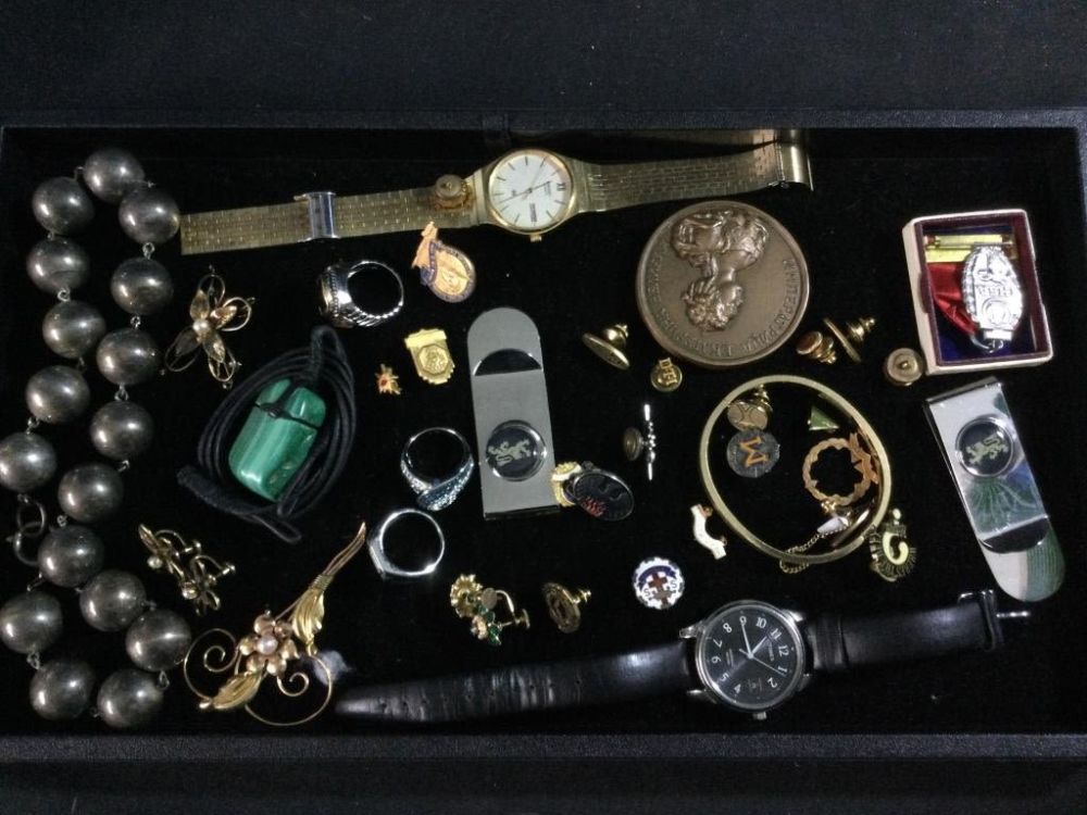 Lot 249: Jewelry Lot